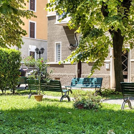 Walk To Navigli - Via Gola - 2 Bedrooms Apt Milan Exterior photo