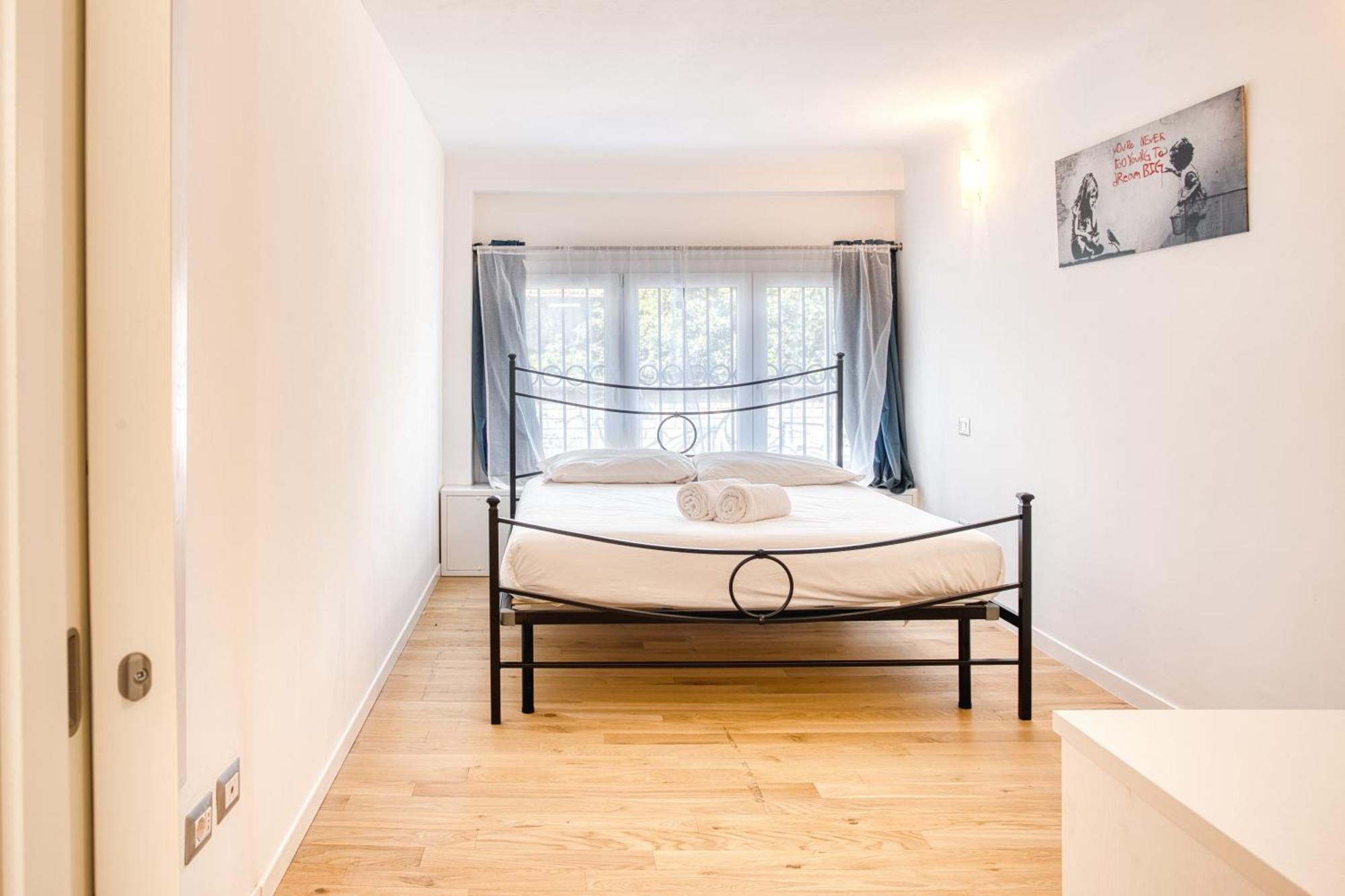 Walk To Navigli - Via Gola - 2 Bedrooms Apt Milan Exterior photo