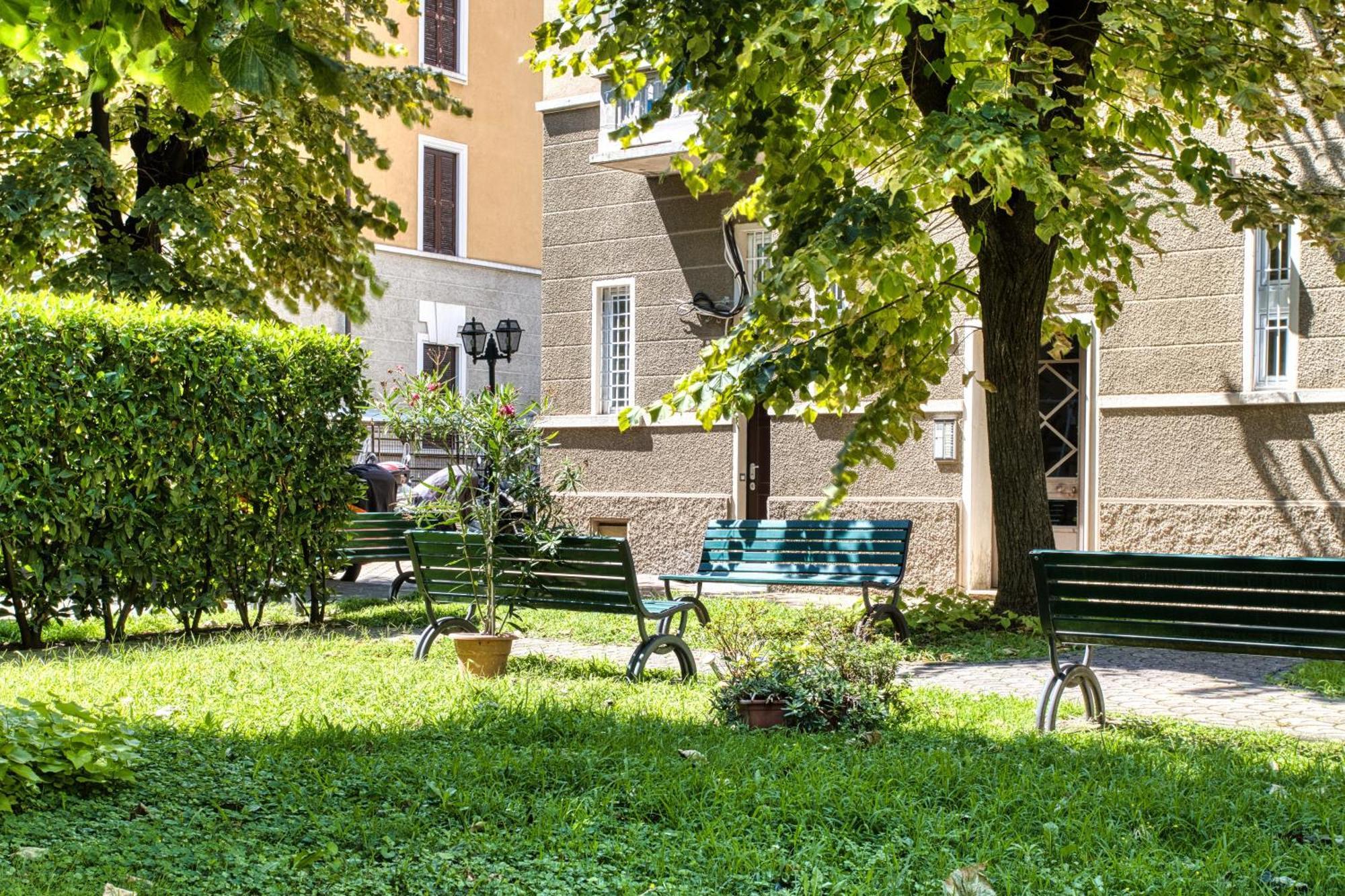 Walk To Navigli - Via Gola - 2 Bedrooms Apt Milan Exterior photo