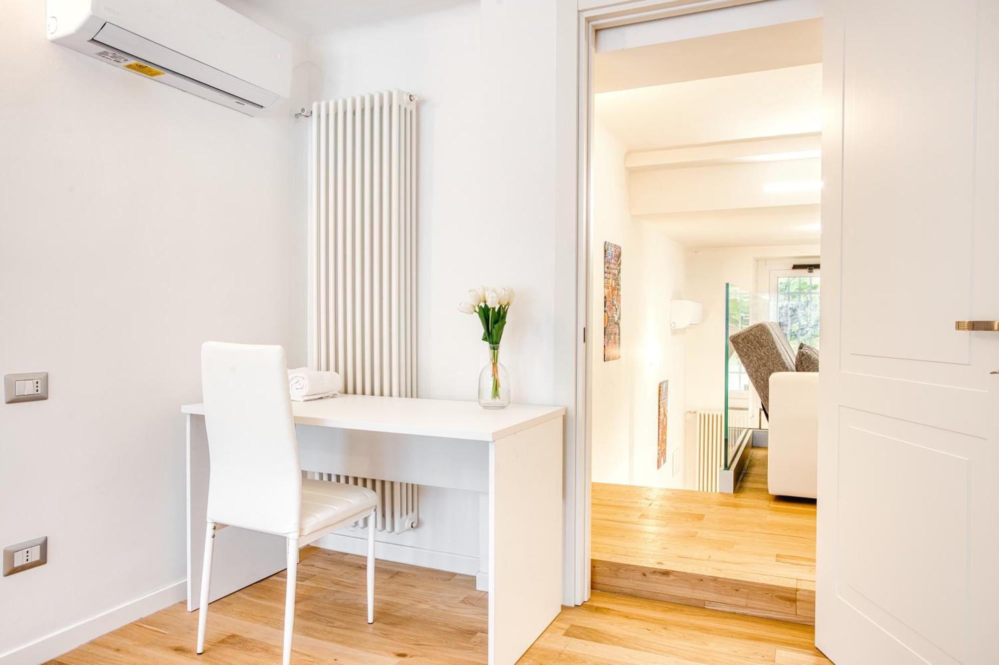 Walk To Navigli - Via Gola - 2 Bedrooms Apt Milan Exterior photo