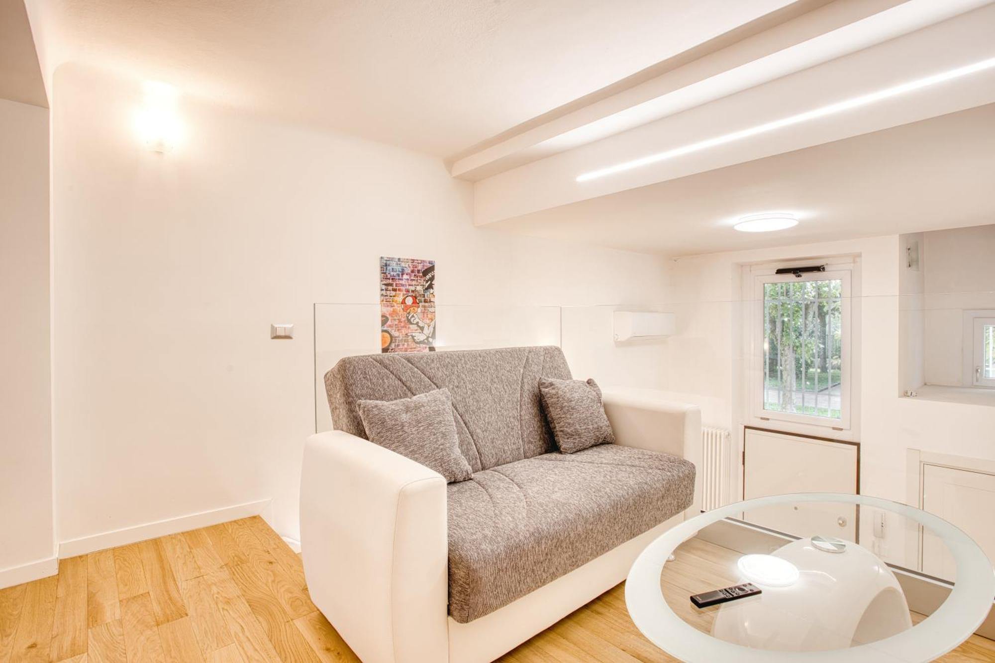 Walk To Navigli - Via Gola - 2 Bedrooms Apt Milan Exterior photo